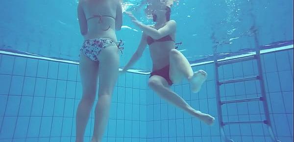  Czech and Balkan babe Marusia and Melisa Darkova underwater